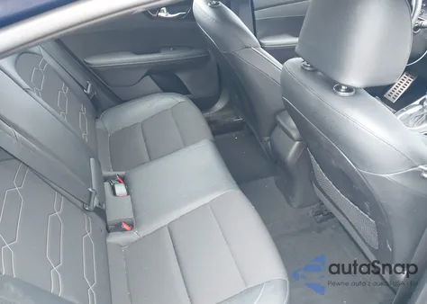 2021 Kia Forte Gt-Line из США, поврежденный, VIN 3KPF34AD5ME390570